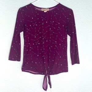 Cute plum top with tie bottom